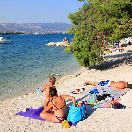 Apartment By The Sea Arbanija, Ciovo - 17280 Trogir