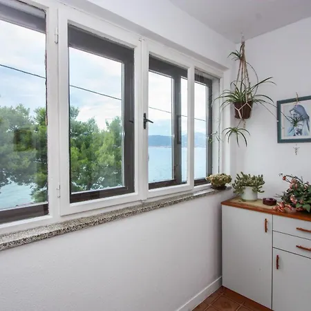 Apartament By The Sea Arbanija, Ciovo - 17280