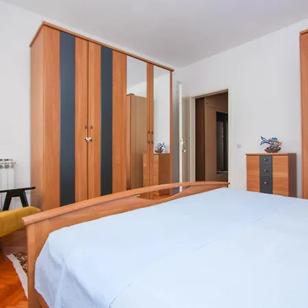 Apartament By The Sea Arbanija, Ciovo - 17280