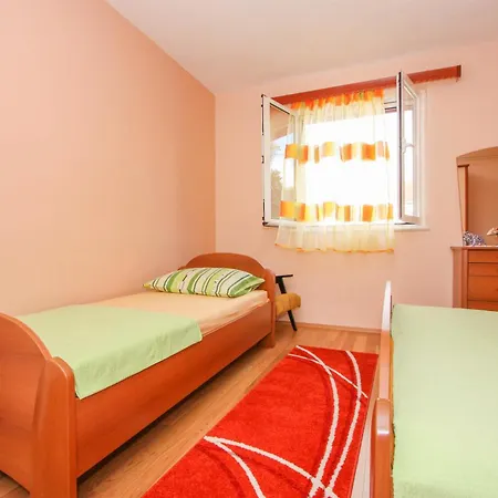Apartament By The Sea Arbanija, Ciovo - 17280