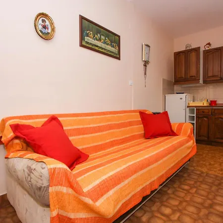 Apartment By The Sea Arbanija, Ciovo - 17280 Trogir